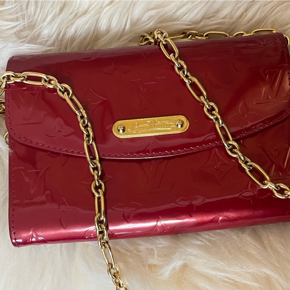 Authentic Louis Vuitton Vernis Bel Air Wallet on Chain bag - Picture 8 of 11